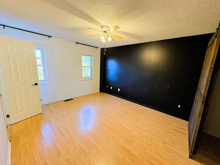 For Lease - 20 Corrie Crescent, Essa, Ontario - Photo 5