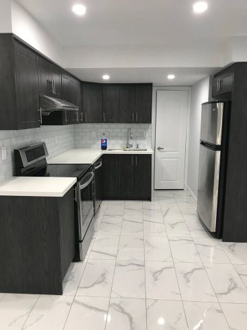 For Lease - 7 Aries Street, Brampton, Ontario - Photo 3