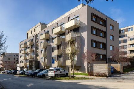 Pronájem bytu 2+kk 48 m - Fotografie 4