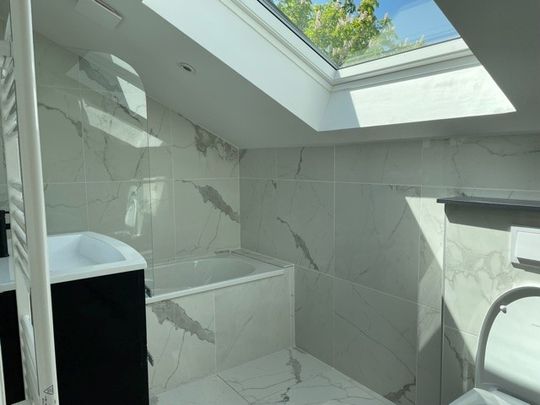 LOCATION T3 - OULLINS, - Photo 1