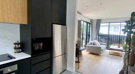 Near new two bedroom townhouse in Henderson - Photo 2