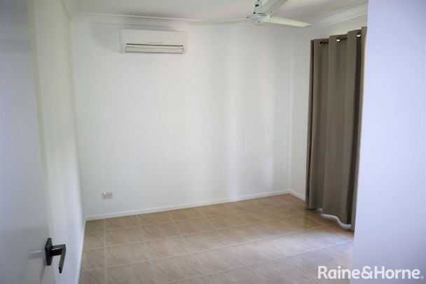 3 BED FAMILY HOME - Photo 1