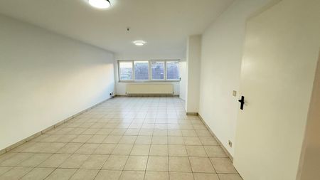 Verzorgd appartement met 2 slaapkamers in Lanaken - Photo 4