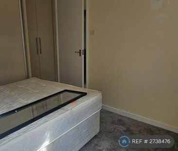 2 bedroom maisonette to rent - Photo 4