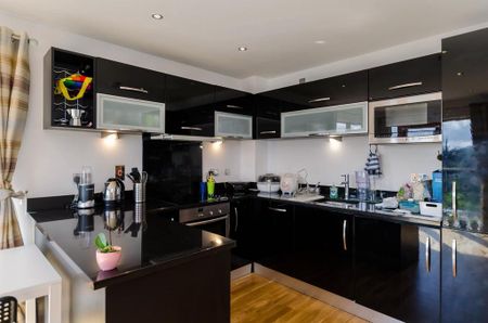 2 bedroom flat to rent - Photo 4