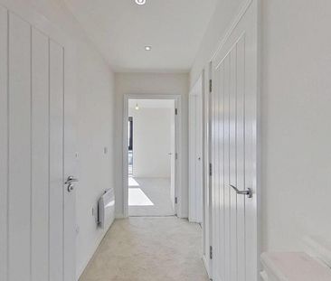 3 bedroom flat to rent - Photo 3