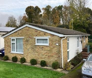 Canada Grove, Easebourne 3 bedroom bungalow to rent - Photo 4