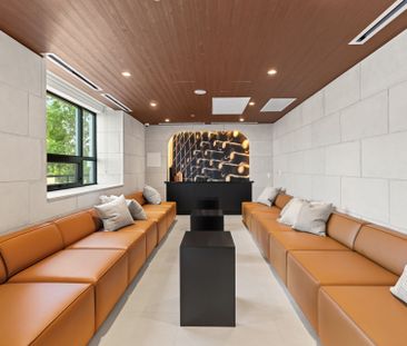 For Lease - 2075 King Road Unit# 103, King, Ontario - Photo 5