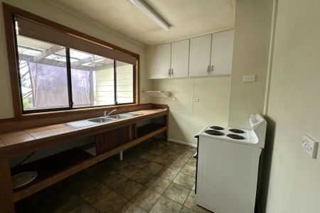 Cosy 3 bedroom home in Cooma North - Photo 5