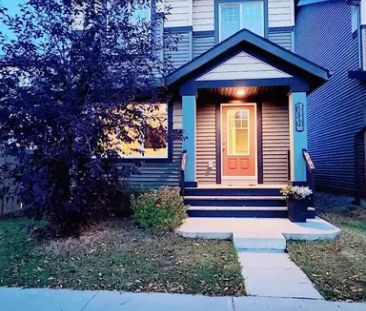 Full House for rent w/ Dbl Car Garage | Edmonton - Photo 1