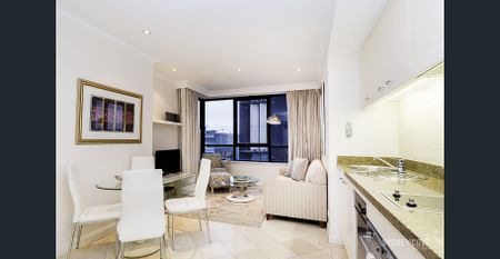 SOPHISTICATED CITY PAD | Furnished - Photo 2