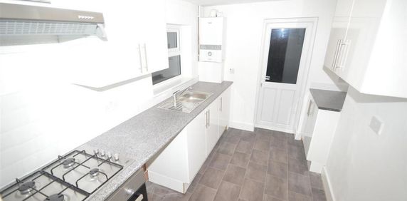 4 bedroom house to rent - Photo 2