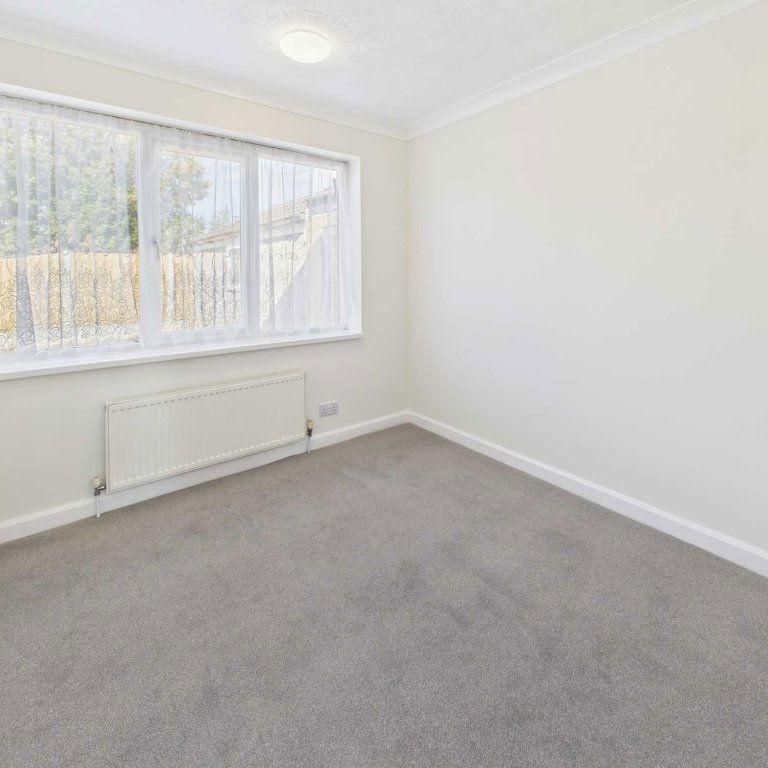2 bedroom bungalow to rent - Photo 1
