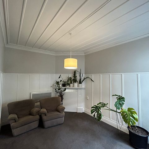 Spacious 5 Bdr Thorndon Villa - Sun, Style School - Photo 1