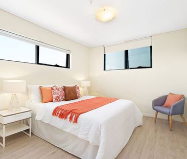 Modern two bedroom apartment in convenient Strathfield location - Photo 2
