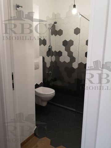 Apartament 2 camere ultrafinisat zona Centrala - Fotografie 4
