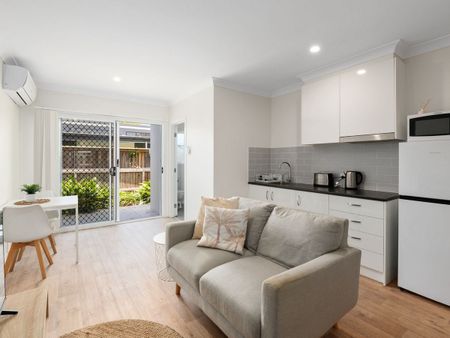 30 Jillian Place, Wynnum West QLD 4178 - Apartment For Rent | Domain - Photo 2