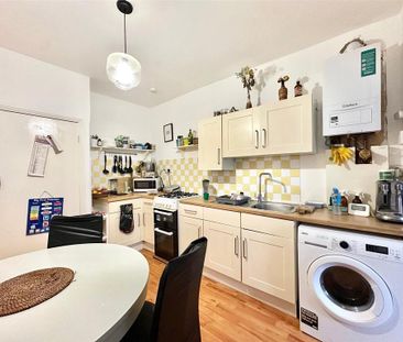 2 bedroom apartment to rent - Photo 6