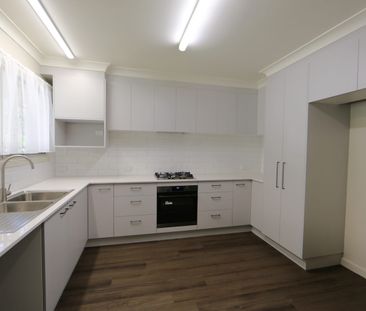 Exellent Location - 4 Bedroom Home - Photo 4