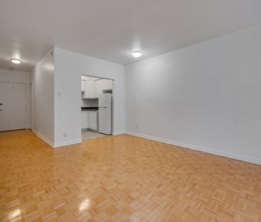 3484 Rue Stanley, #306 - Photo 2