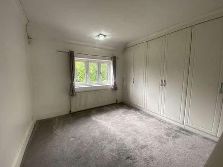 Coopers Close Chigwell, IG7 - Photo 5