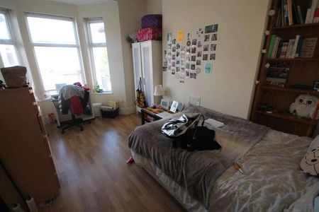 Roxburgh Place, Heaton, Newcastle Upon Tyne, NE6 - Photo 5