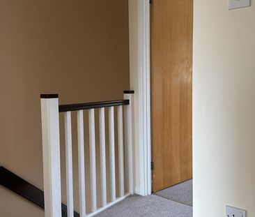 3 bedroom end of terrace house to rent - Photo 5