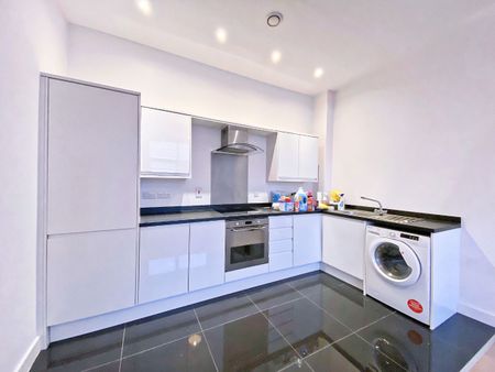 Bradley Court, 3 Knoll Road, Camberley, GU15 - Photo 2