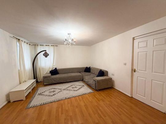 2 bedroom ground floor flat to rent - Photo 1