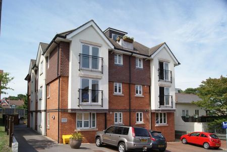2 bedroom flat to rent - Photo 4