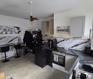 4 bedroom terraced house to rent - Photo 5