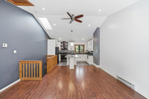 For Lease - 585 Oxbow Crescent, Collingwood, Ontario - Photo 1