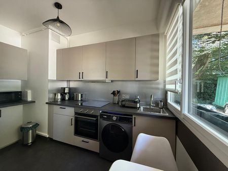 Location Appartement 1 pièce 28m² - Photo 3