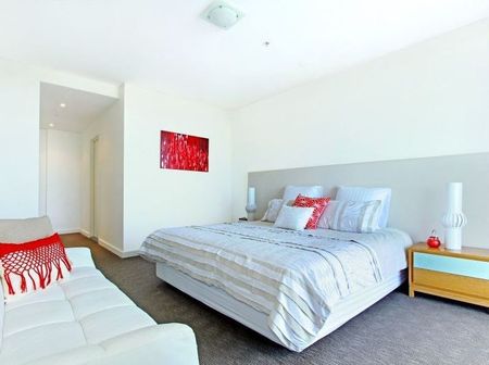 2/62 Harbour Street - Photo 2