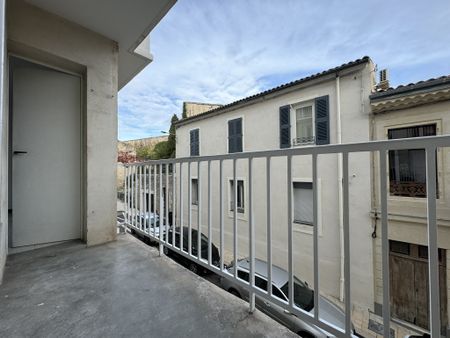 NIMES VAUBAN / REVOLUTION - T4 avec BALCON ET CAVE - CHAUFFAGE INCLUS - Photo 4