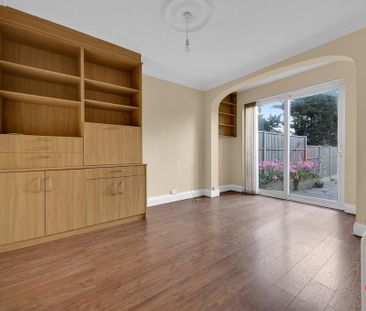 3 bedroom end of terrace house to rent - Photo 3