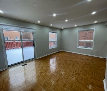 For Lease - 102 Lucena Crescent, Vaughan, Ontario - Photo 3