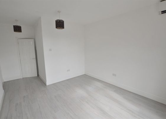 Holbrook Lane, Holbrooks Coventry - Photo 1