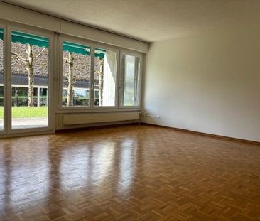 Moderne , grosszügige Wohnung mit viel Raumgefühl und sonnigem Sitz... - Photo 2