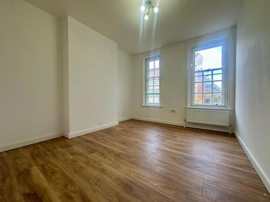 3 bedroom flat to rent - Photo 1
