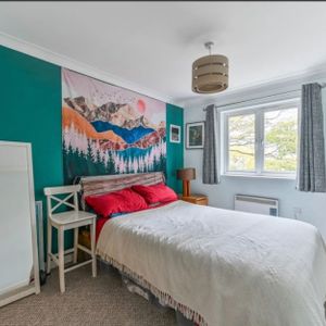 Room in a Shared Flat, Old School Place, CR0 - Photo 2