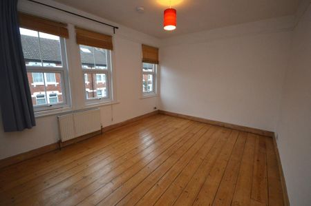 3 bedroom terraced house to rent - Photo 2