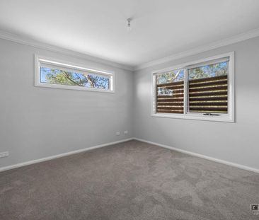 Perfectly positioned, low maintenance living in Lilydale - Photo 4