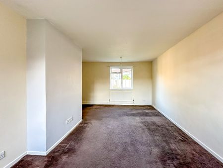 Bedford Close, Wyton, Huntingdon - Photo 3