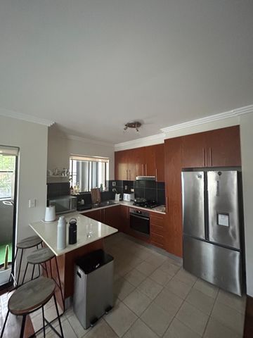 Summer Hill - Photo 3