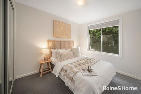 Central Convenience & Easy Living - Photo 3