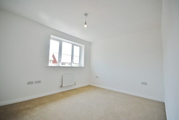 Vanoli Close, CB11, Saffron Walden - Photo 1