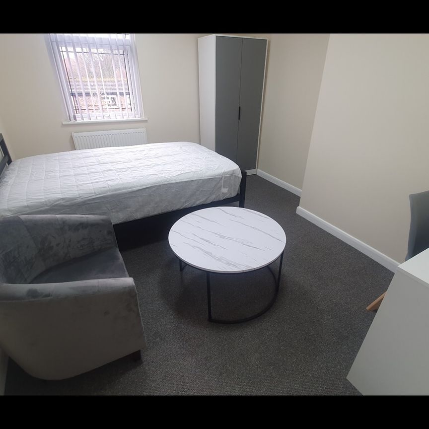 Room in a Shared House, Cavendish Street, M15 - Photo 1