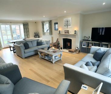 5 bedroom detached house to rent - Photo 1