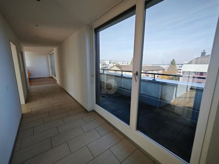 LICHTDURCHFLUTET MIT ZWEI GROSSEN BALKONEN - Photo 3